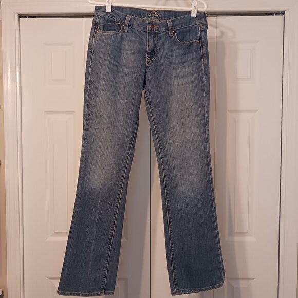 3/$18 - Old Navy Mid Rise Boot Cut Stretch Jeans Size 6 - Picture 1 of 7